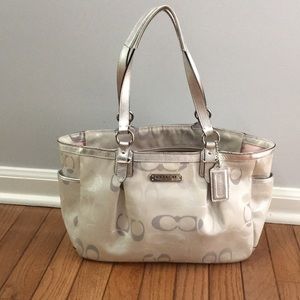 Coach Shoulder bag